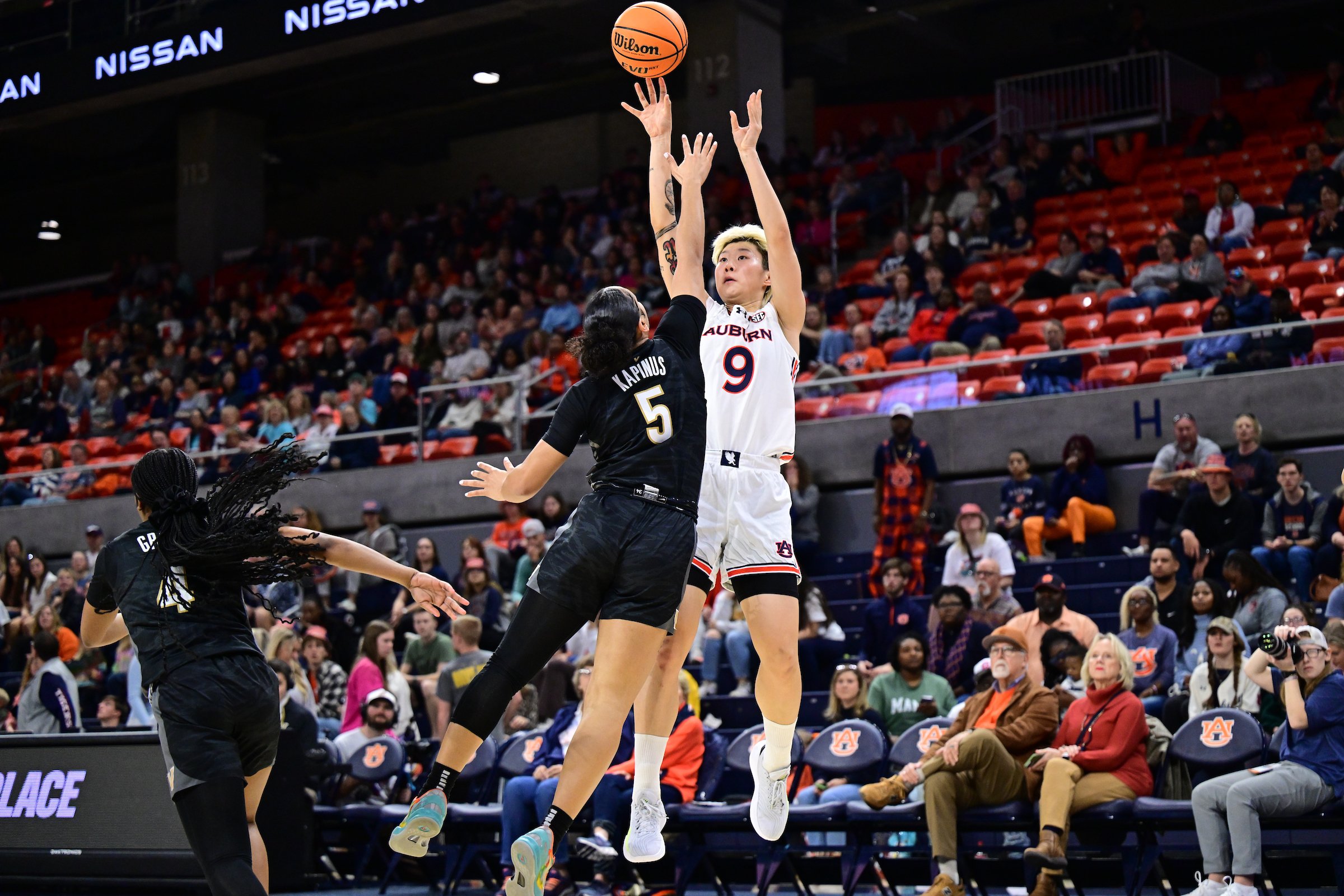 征戰(zhàn)NCAA！鄧雨婷：不太喜歡被稱為“李夢接班人” 未來想進(jìn)WNBA